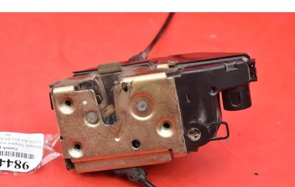 Renault Scenic II - Grand scenic II Front door lock