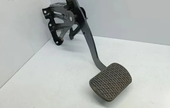 Mercedes-Benz Sprinter W906 Brake pedal A9062901201 00214838 1232910082