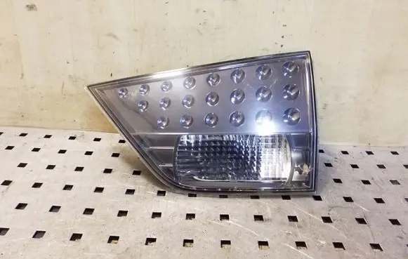 Mitsubishi Outlander Tailgate rear/tail lights 1146356R