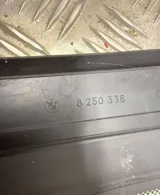 BMW 3 E46 Rear side window 8250336