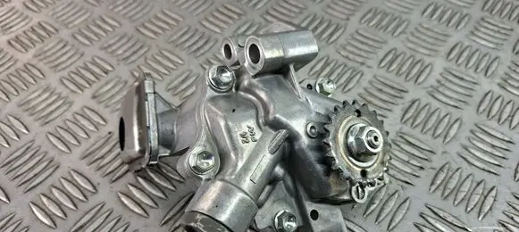 Toyota C-HR I Oil pump