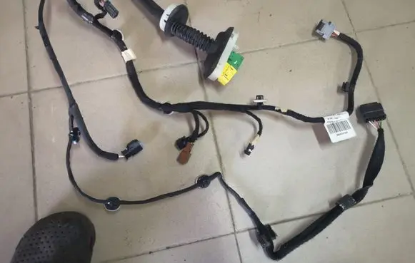 Peugeot 2008 I Front door wiring loom 9805741280