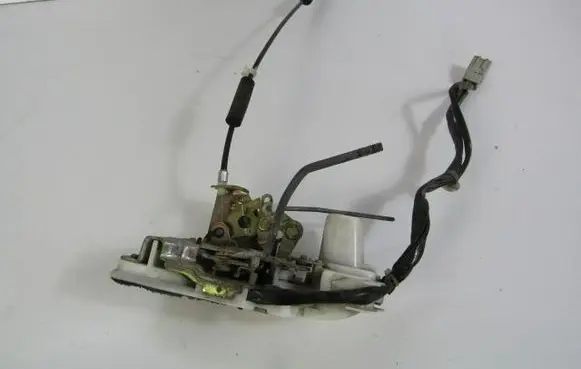 Honda Legend III KA9 Rear door lock 