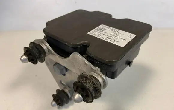 Audi A6 S6 C7 4G ABS Pump 4G0907379Q 4G0614517AJ