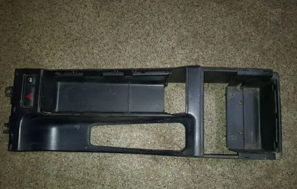 BMW 3 E46 Center console 51168213680 ZZ8218302