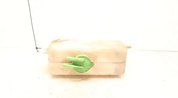 Coolant expansion tank/reservoir