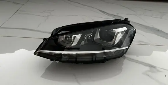 Volkswagen Golf VII Headlight/headlamp 5G1941031 90024313