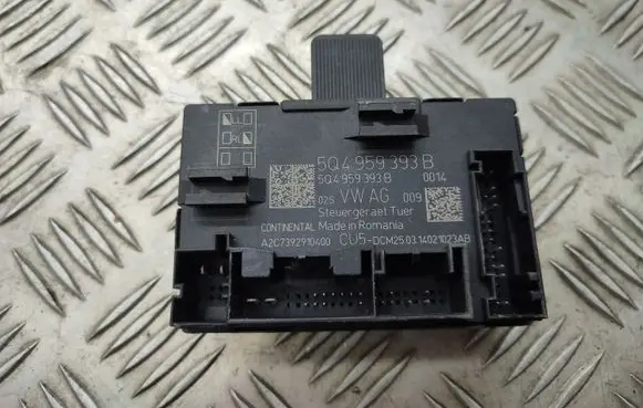 Skoda Octavia Mk3 (5E) Door control unit/module 5Q4959393B