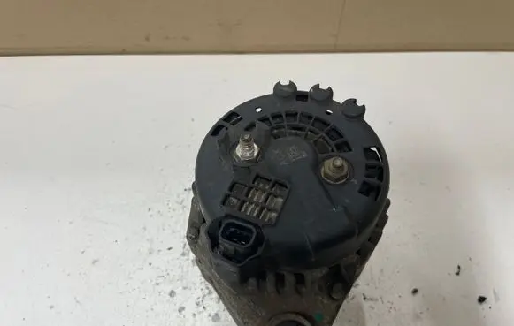 Opel Insignia A Generator/alternator 13579668 11L12