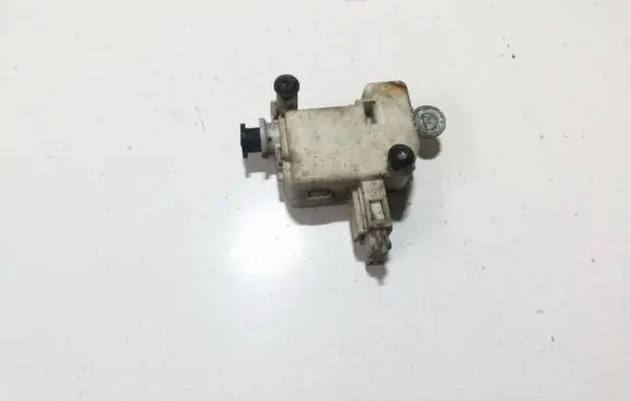Mercedes-Benz C W203 Central locking motor a2038201937
