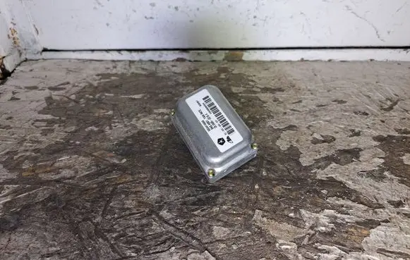 Jeep Grand Cherokee (WK) ESP acceleration yaw rate sensor 56044148AA 25098500164 508057
