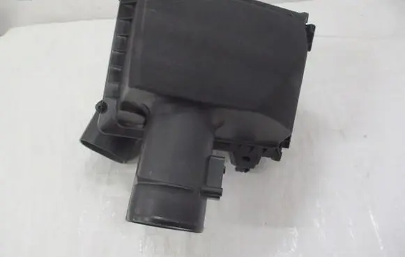 Renault Trafic I Air filter box 165006196R