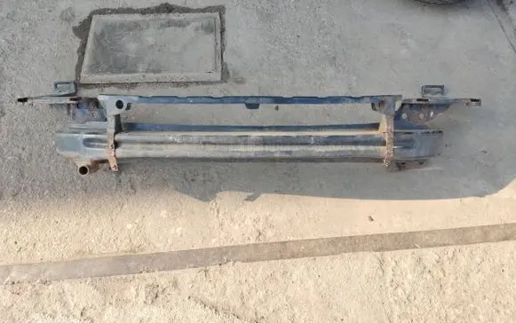 Skoda Octavia Mk2 (1Z) Front bumper cross member 1Z0807111