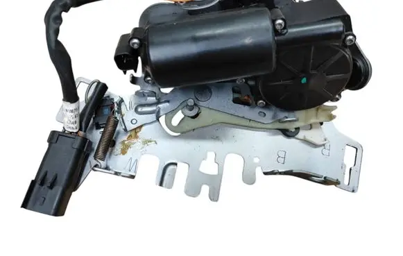 Volkswagen Routan Sliding door latching motor 68030379AB 68030379AG