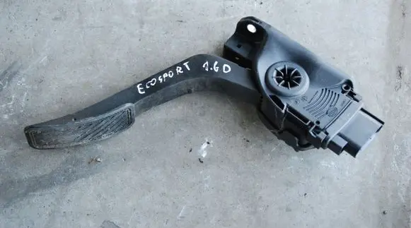Ford Fiesta Accelerator throttle pedal 8V219F836AB
