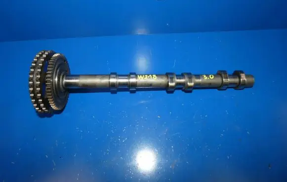 Mercedes-Benz CLS C218 X218 Camshaft A64226