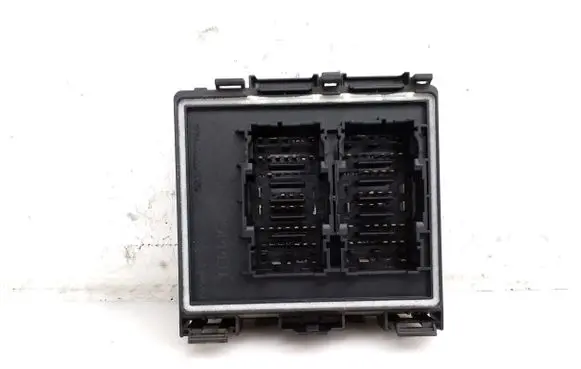 Ford Focus Fuse module NX6T14D068EHA