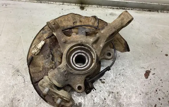 Toyota Avensis T250 Front wheel hub
