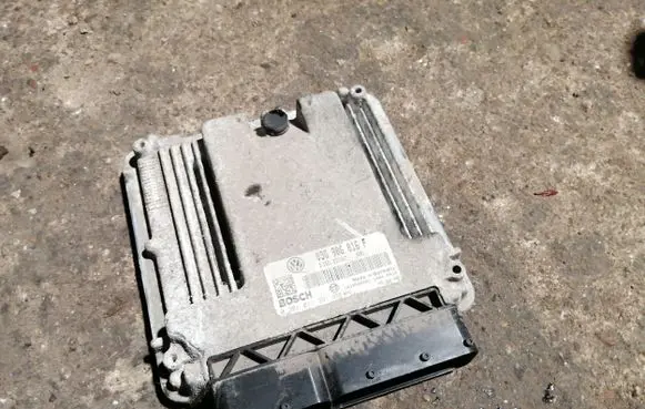 Skoda Octavia Mk2 (1Z) Engine control unit/module 03G906016F 0281011391
