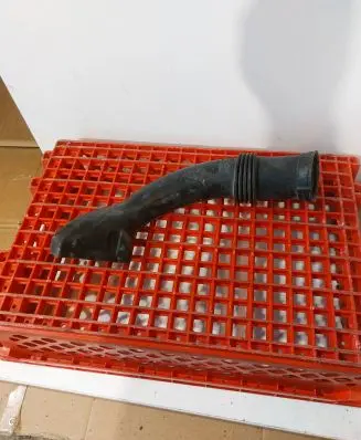Audi A8 S8 D2 4D Air intake duct part 078129643B KH0TB1033