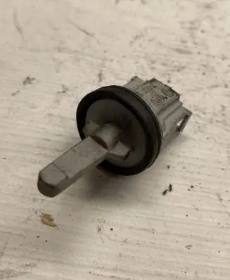 Volkswagen Touran I Oil temperature sensor 1K0907543A