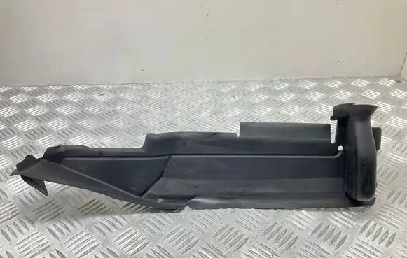 Audi Q3 8U Fender end trim 8U0821170