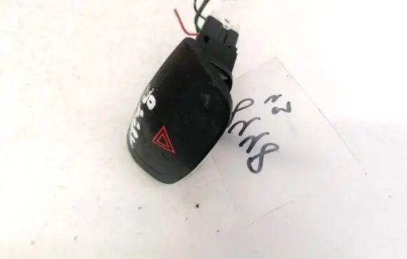 Nissan Primera Hazard light switch 06016