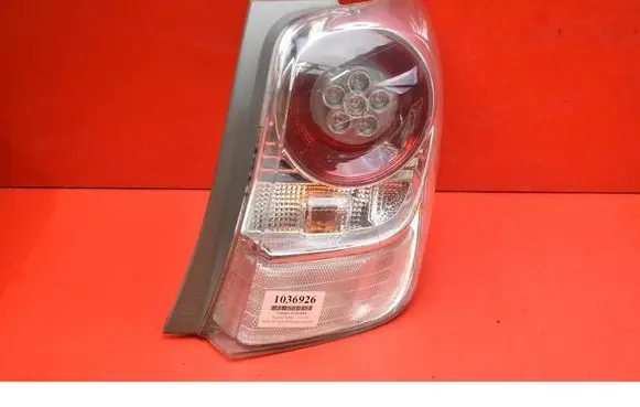 Toyota Avensis Verso Rear/tail lights 81550-0F090-00