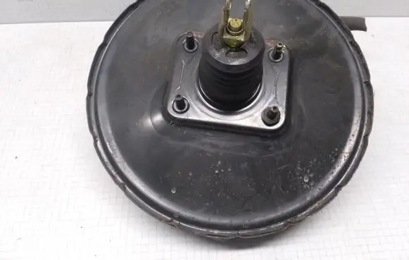 Mitsubishi Space Wagon Brake booster 87503018