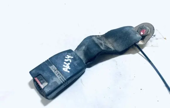 Hyundai Lantra I Middle seatbelt buckle (rear) a931103