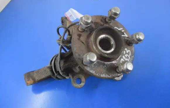 Nissan Almera Tino Front wheel hub spindle knuckle