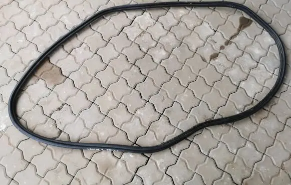 Renault Laguna III Loading door rubber seal (on body) 