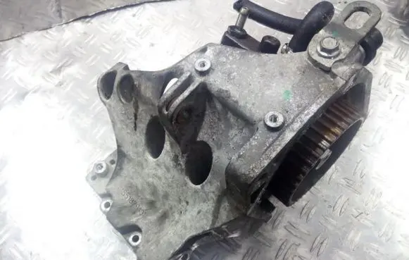 Opel Vectra C Engine mounting bracket 55187918