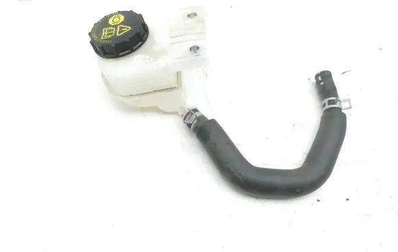 Brake fluid reservoir