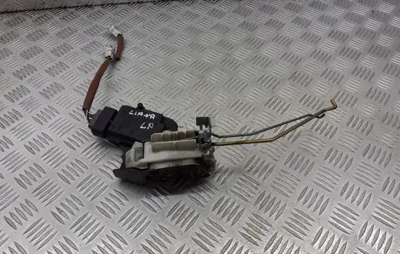 Suzuki Liana Front door lock