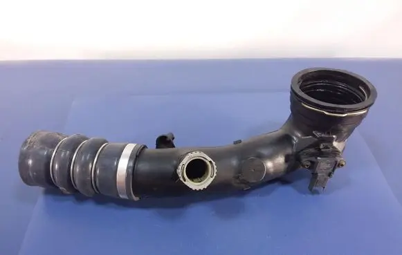 BMW X6 E71 Air intake hose/pipe 7594722