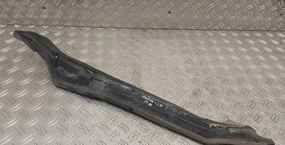 Toyota Prius (XW50) Fender end trim 5382747050