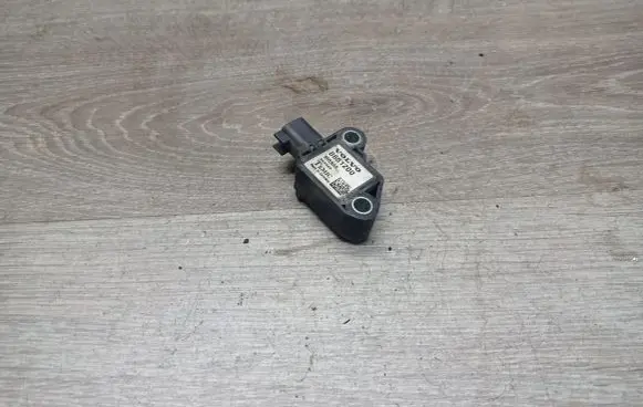 Volvo V50 Airbag deployment crash/impact sensor 8651200 8839A5