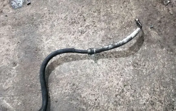 Power steering hose/pipe/line