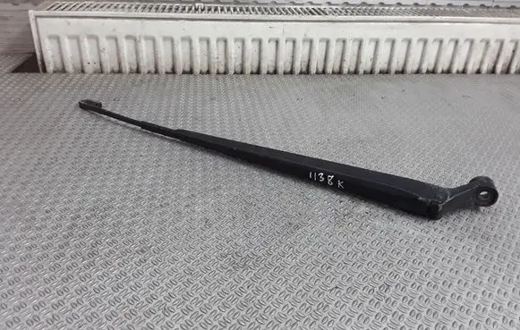 Toyota Yaris Front wiper blade arm