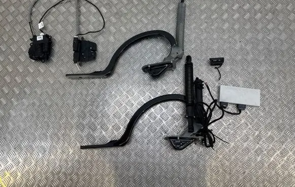 BMW 5 F10 F11 Tailgate hydraulic set 7361970