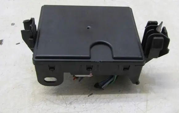 Mazda CX-3 Comfort/convenience module D10A-675Z0-A