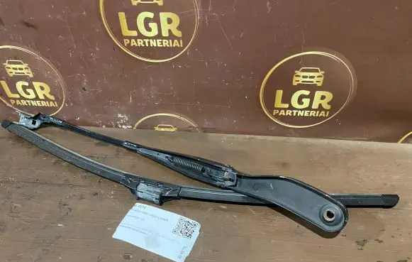 Volvo S40 Front wiper blade arm 8623159