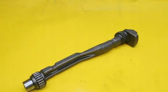 BMW 5 F10 F11 Oil pump balance shaft 