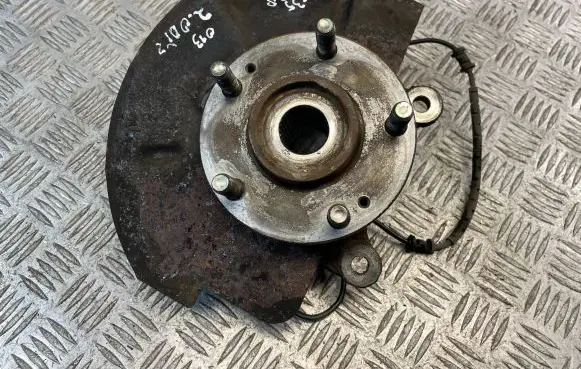 Hyundai ix35 Front wheel hub spindle knuckle