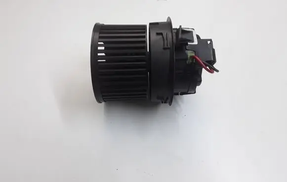 Peugeot 2008 I A/C air flow flap actuator/motor T1013140A