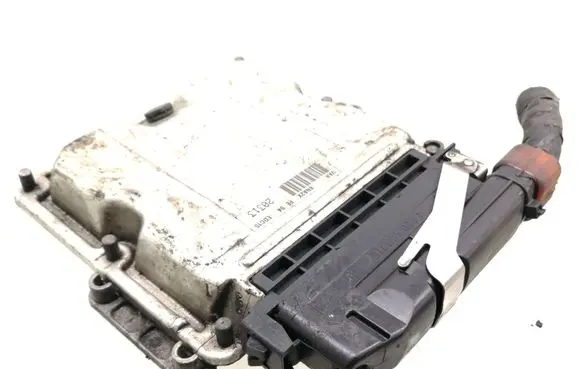 Citroen Xsara Picasso Engine control unit/module 0281010137 9635158480