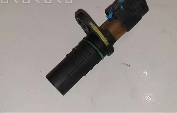 Renault Master III Crankshaft position sensor 8200668500 8200515648 8200649813