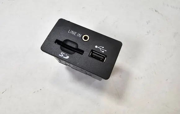 Ford Focus USB socket connector FR3T-14F014-AB