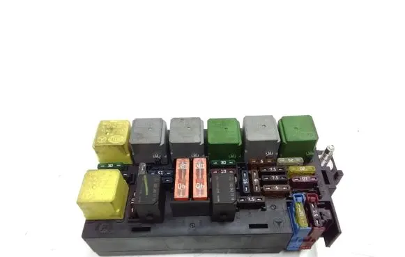 Mercedes-Benz ML W164 Fuse module A1645403472